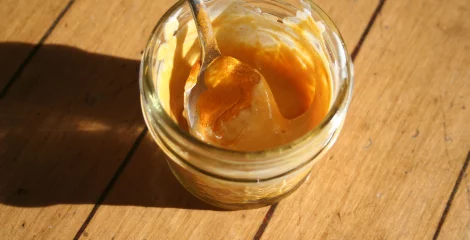 Znebite se gub s pomočjo te maske