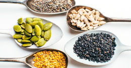 Ali veste, kateri sta dve najbolj zdravi semeni, ki bi ju morali jesti vsak dan?