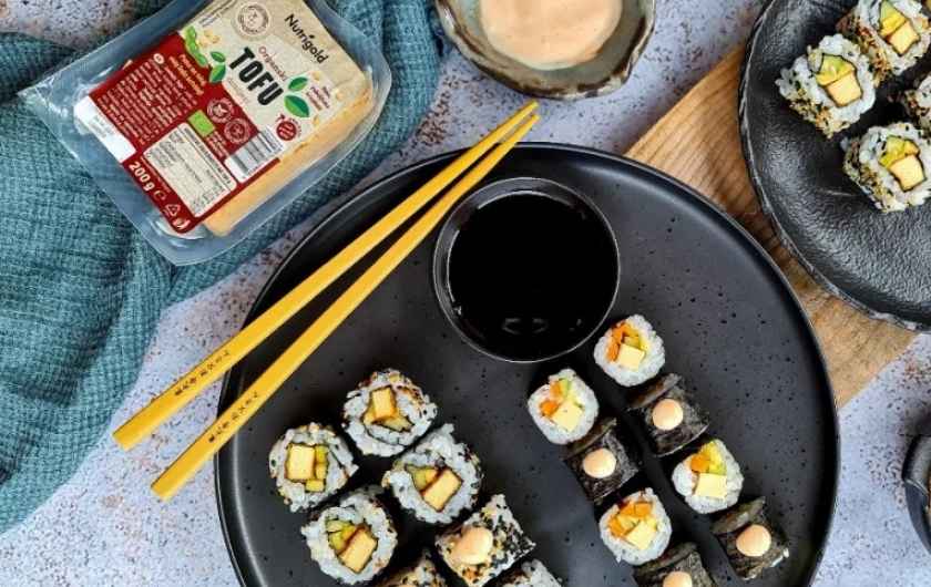Zagrizite v vege suši in za nekaj minut odpotujte na Japonsko