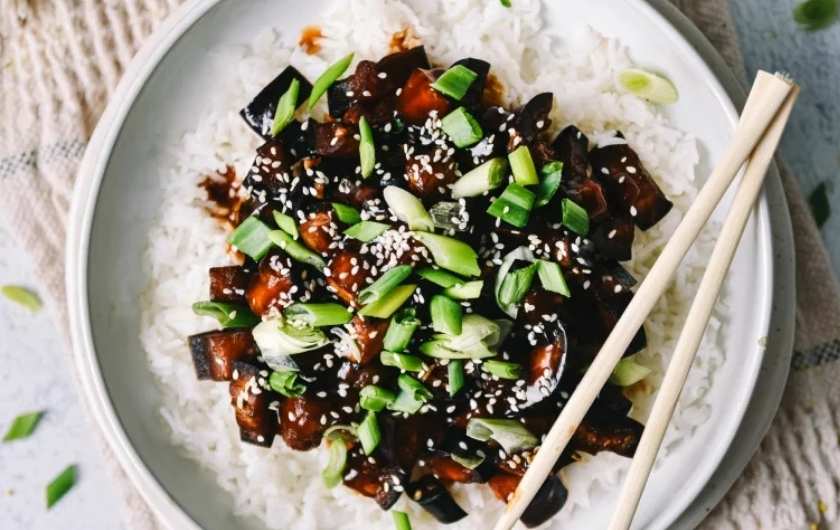 Teriyaki jajcevec z rižem - sladko pikantna japonska poslastica!