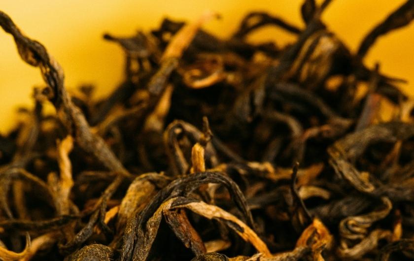 Koristi rumenega caja