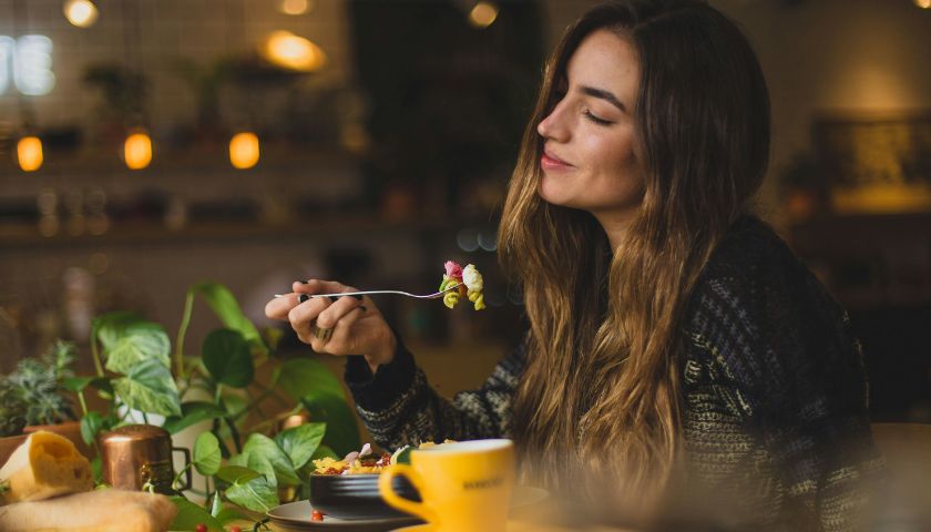 Zavestno prigrizkovanje ne ogroža postave ali zdravja.