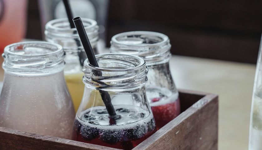 Kombuča se ne priporoča nosečnicam, doječim materam in osebam z oslabljenim imunskim sistemom.