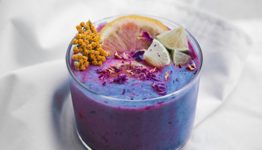 Premišljeno pripravljen smoothie je lahko zaveznik pri doseganju želene postave.