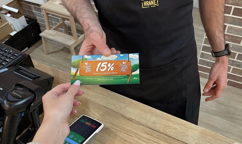 Kupon za 15 % popust ob naslednjem nakupu, ki ga prejmeš ob nakupu v poslovalnici Tovarna Zdrave Hrane in velja do 30. 6. 2026