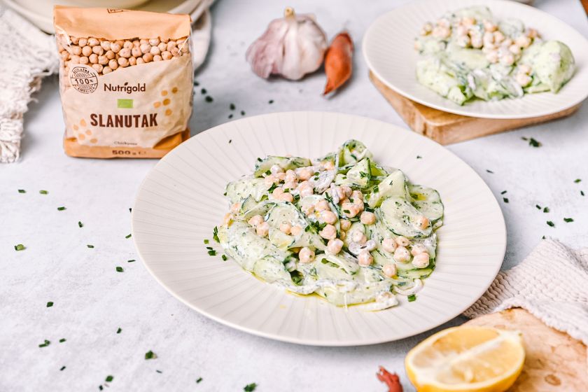 Tzatziki solata s čičeriko