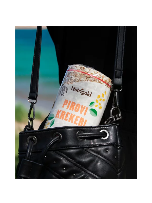 Nutrigold Natural pirini vaflji v prozorni plastični embalaži, 100g.