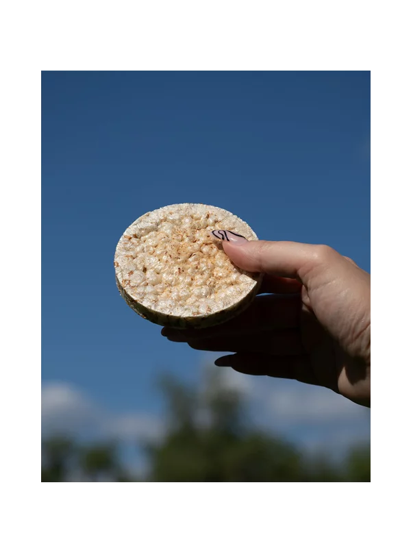 Nutrigold Natural pirini vaflji v prozorni plastični embalaži, 100g.