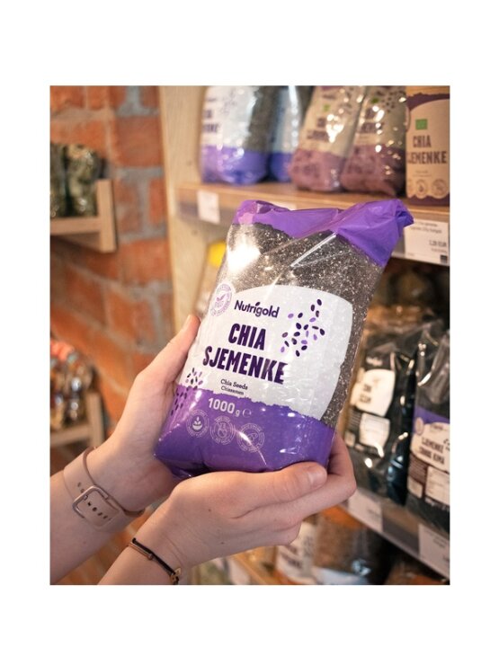 Chia semena Nuttrigold v 1000 gramski prozorni embalaži.