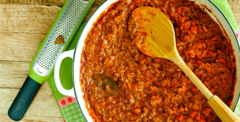 Bolonjska omaka brez mesa iz ječmena, ovsa in ajde