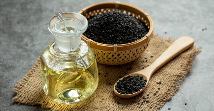 Zakaj je sezamovo olje tako odlično za kuhanje, vendar tudi za vašo kožo