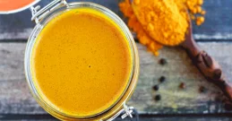 Zlata pasta iz kurkume - namaz in tudi dermatološki napitek