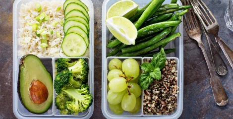 Kako zdravo jesti v službi? Vse o priljubljeni "meal prep" metodi!