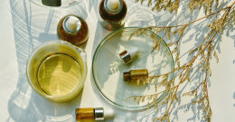 Rastlinska olja glede na tip kože – najboljša olja za mastno in suho kožo