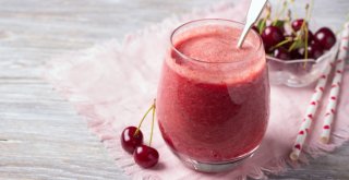 Osvežilni beljakovinski smoothie za zdravo in sito jutro