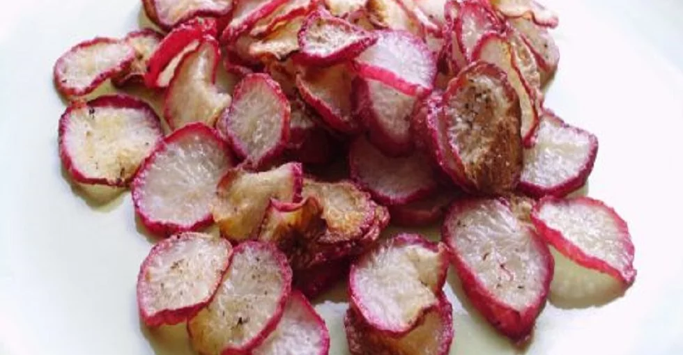 Čips iz redkvic in "low-carb" grizljanje se lahko začne