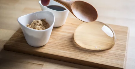 Kako uporabiti agar agar, prah, ki preprečuje lakoto in izniči nekaj kalorij?