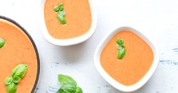 S hladno juho iz paradižnika in jogurta premagajte visoke temperature