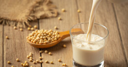 Sojino mleko - ali je zdravo in kako se uporablja?
