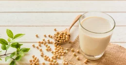 Sojino mleko - ali je zdravo in kako se uporablja?