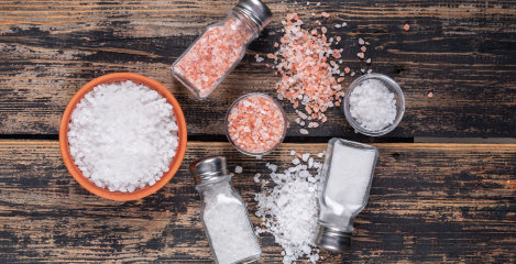 Nasolite hrano brez soli! Tole so najboljši nadomestki za sol!
