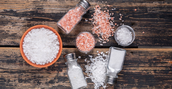 Nasolite hrano brez soli! Tole so najboljši nadomestki za sol!