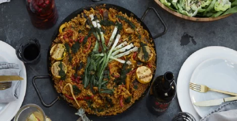 Španska paella v bolj zdravi različici