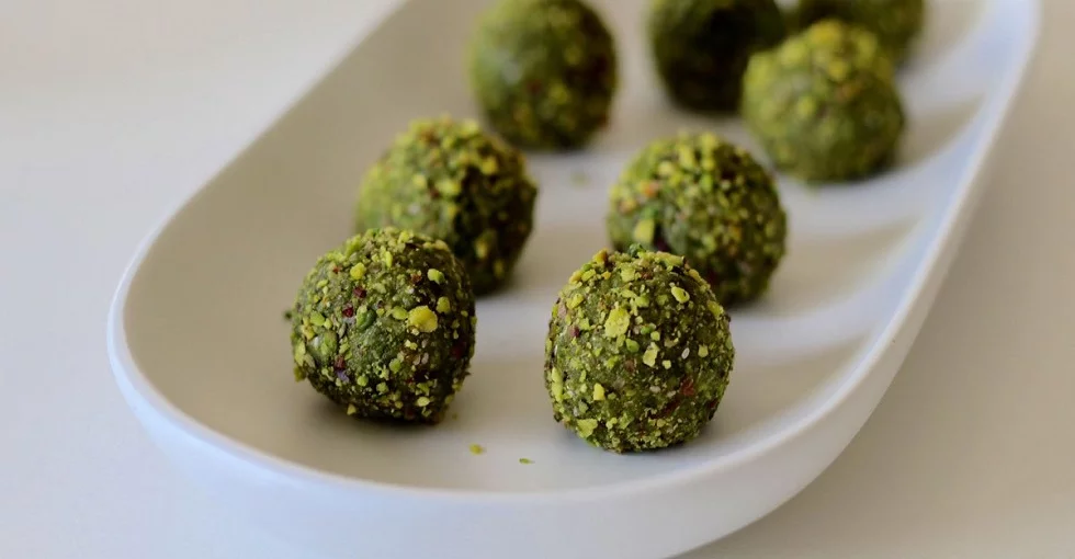 Naberite koprive in za sladico postrezite fantastične sladke kroglice