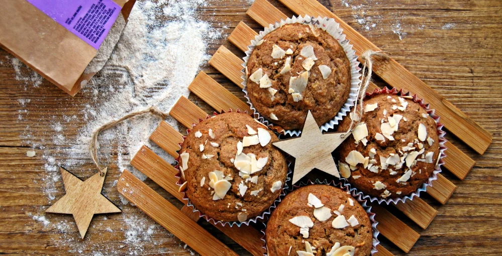 Veganski mafini z jabolki in cimetom