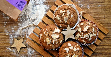 Veganski mafini z jabolki in cimetom