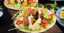 Falafel s čemažem – veganski prigrizek, ki ga bodo vsi oboževali