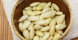 Blanširani mandlji in lešniki - super prigrizek