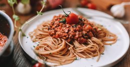 Poskusite Tofugnese, Bolognese polne beljakovin in vlaknin