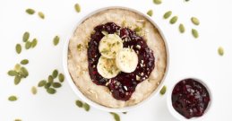 Kvinojini kosmiči - živilo ki mora postati vaš zajtrk in zajtrk vaših otrok