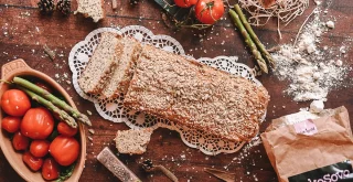Keto kruh, ki ga lahko uživamo tudi v najstrožji dieti