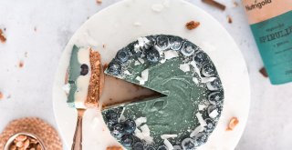 Zelena torta s spirulino.