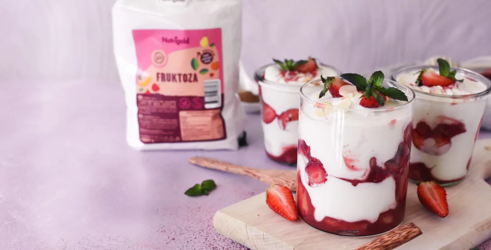 Postregli smo jagodni tiramisu, ki se mu ne boste mogli upreti!