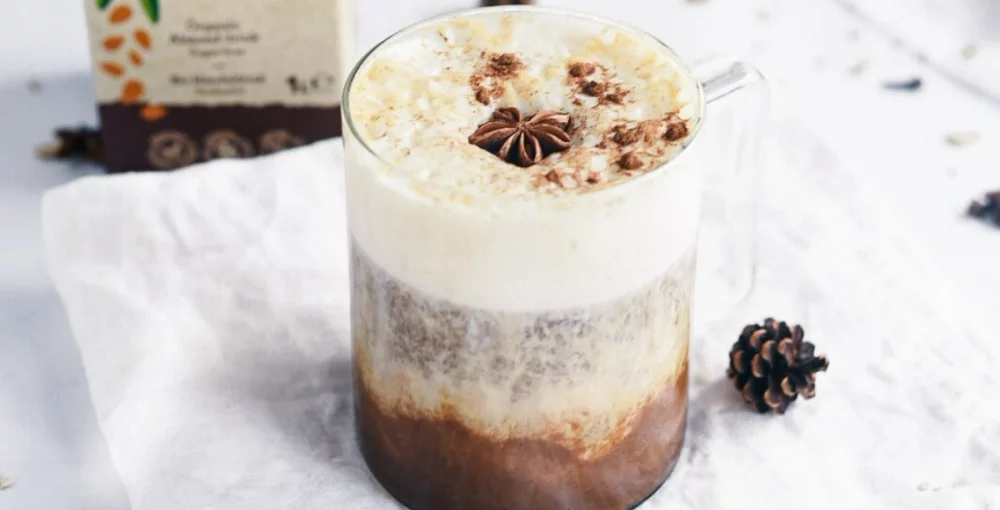 Pozabite na pumpkin spice latte, saj imamo nekaj boljšega - pumpkin pie latte