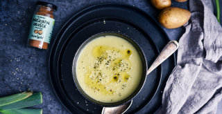 Ta juha iz pora in krompirja bo vam izboljšala dan!