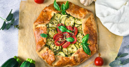 Galette z bučkami in paradižnikom - zmagovalci avgusta