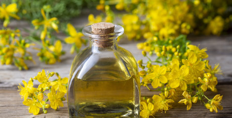 Šentjanževo olje - naravno zdravilo za obraz in uporne glivice!