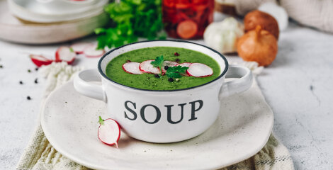 Kremasto juho iz krompirja in listov redkvice preprosto morate poskusiti