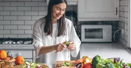 6 prehranskih navad za dolgotrajno zdravje in vitalnost