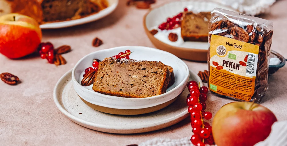 Sočen jabolčni kolač z bučkami - recept za popolno kombinacijo arom