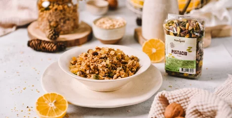 Granola z limono in pistacijami je kombinacija iz sanj