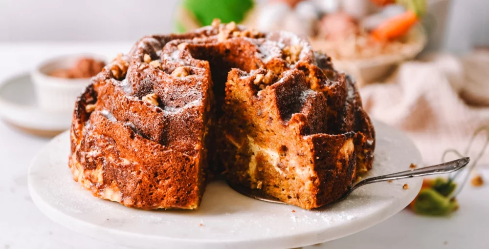 Carrot cake kuglof je kralj razkošne velikonočne mize!