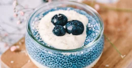 Modri chia puding bo obarval vsak vaš dan z veseljem!