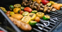Čas je za vegi žar – to so najbolj okusne ideje in recepti!