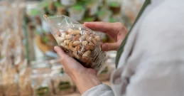 Oreščki so popoln prigrizek tudi v manjših paketih!