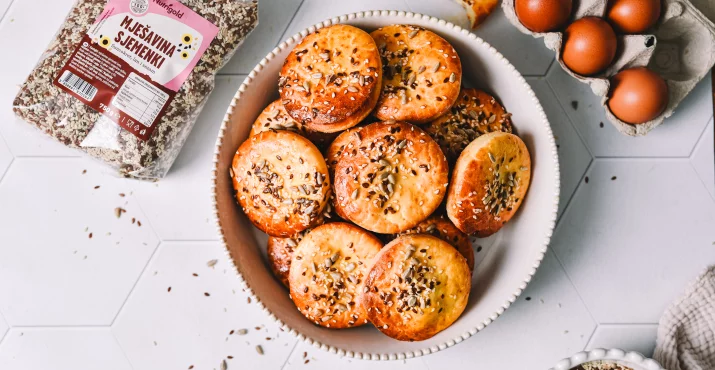Brezglutenske sirove pogačice so pravi recept za zajtrk ali prigrizek